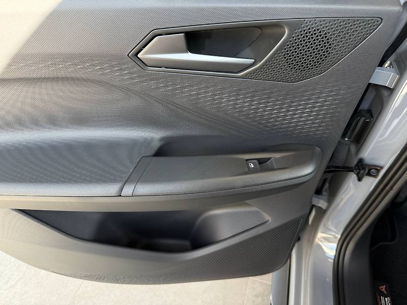 Cupra Born (2023) e-Boost 58kWh 170kW  AUTO - fotka 18 z 24