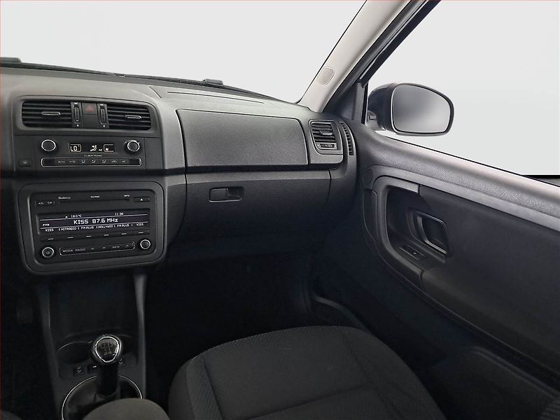 Škoda Fabia (2012) Ambition 1.2 TSI, nová STK - fotka 8 z 16