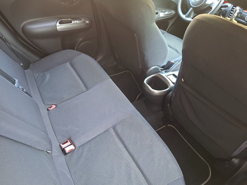 Nissan Juke (2012) 1.6i 86kW MAN -PARK.SENZORY - fotka 19 z 31