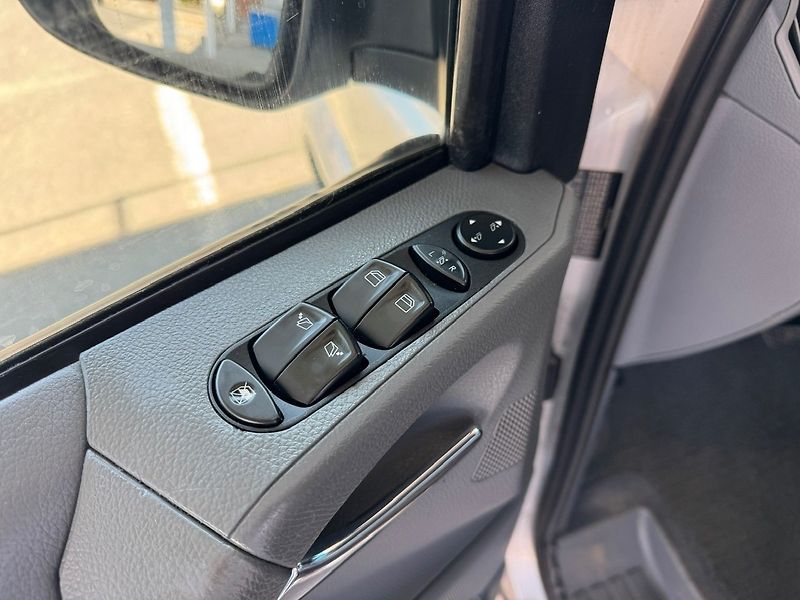 Mercedes-Benz Viano (2007) 2,2CDi 4x4 Steyr 7 míst - fotka 10 z 50
