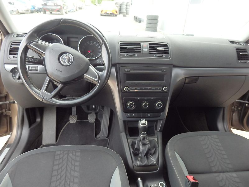 Škoda Yeti 1.4 TSI KLIMA, 8x AIRBAG - fotka 11 z 16