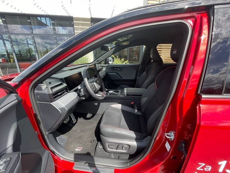 Toyota RAV4 2.5L PHEV CVT 4X4 GR SPORT - fotka 17 z 31