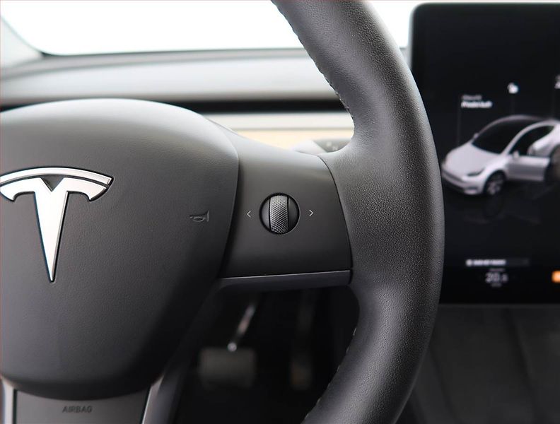 Tesla Model Y (2023) Long Range AWD 79kWh, SoH 93% - fotka 29 z 33