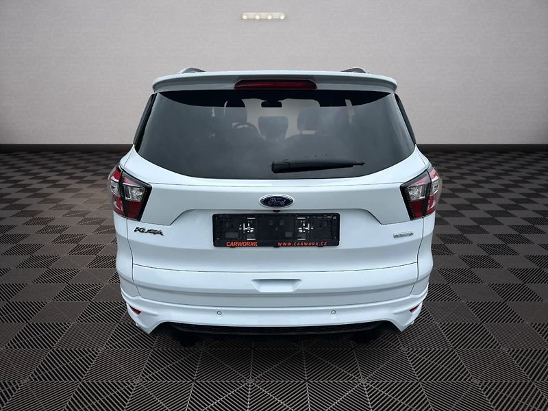 Ford Kuga (2019) 1,5EcoBoost 110KW  ST-Line - fotka 6 z 25