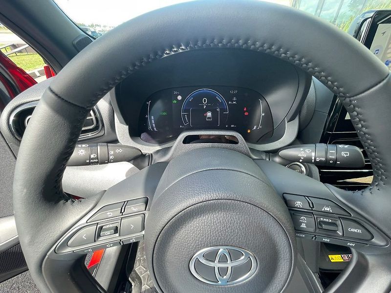 Toyota Yaris Cross 1.5 Hybrid 130k FWD Style - fotka 19 z 27