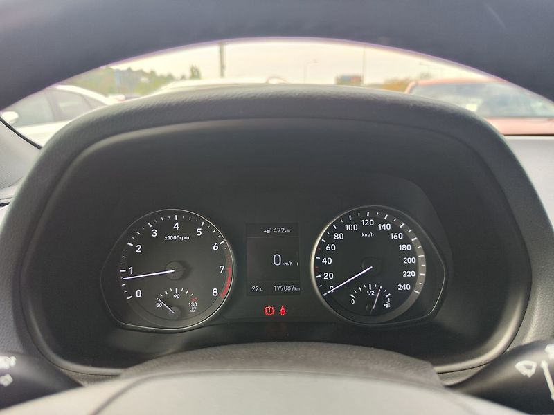 Hyundai i30 1.4 T-GDI/103kW Trikolor Kom - fotka 13 z 32