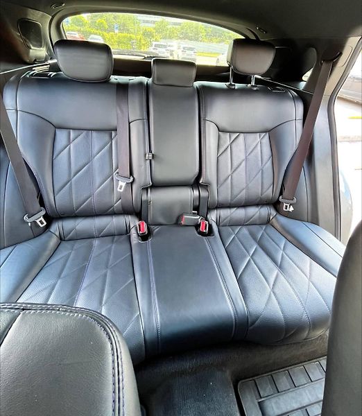 Infiniti QX70 (2015) Prodám velmi zachovalé a pravi - fotka 13 z 28