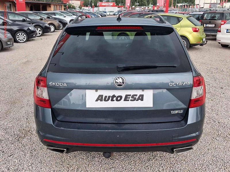 Škoda Octavia (2016) 2.0 TDi, RS Challange, DSG - fotka 5 z 24