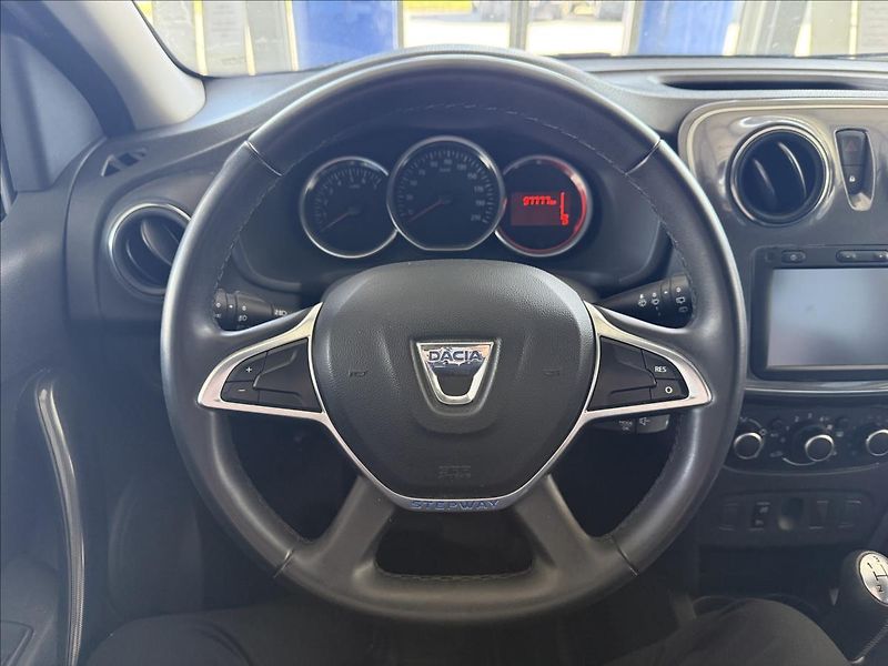 Dacia Logan 0,9   66kW,STEPWAY,1.MAJITEL - fotka 13 z 23