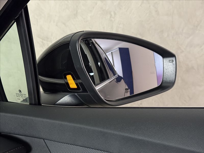Škoda Enyaq 80 LED Matrix Assist Kamera - fotka 46 z 48