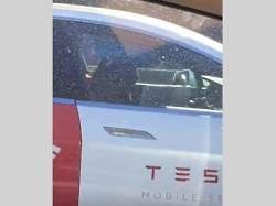 Automobilka již případ vyšetřuje.