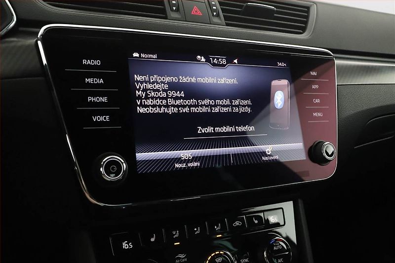 Škoda Superb (2022) Sportline 2.0 TDI - fotka 18 z 20