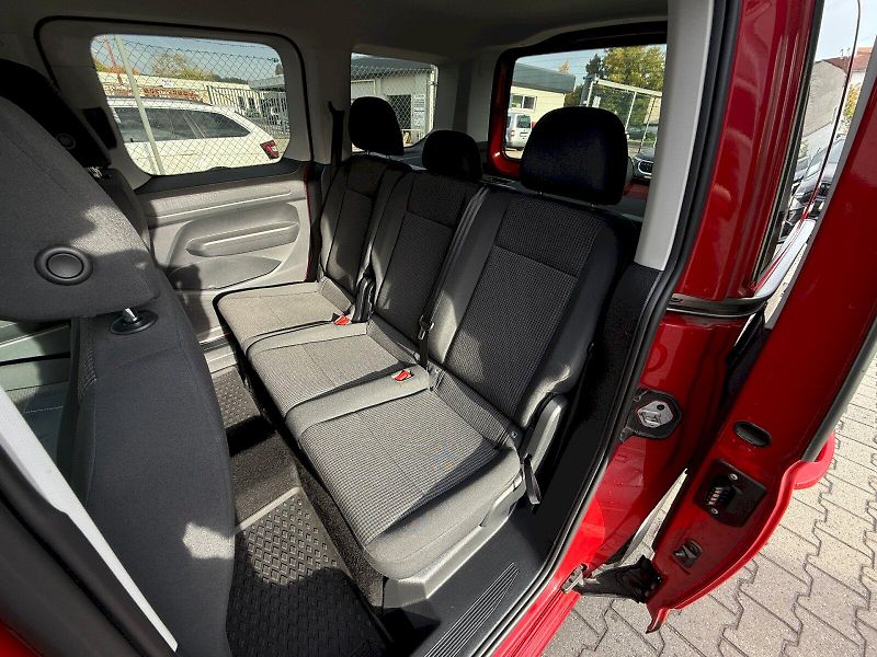Volkswagen Caddy (2021) 1.5 TSi 84 kW - fotka 10 z 20