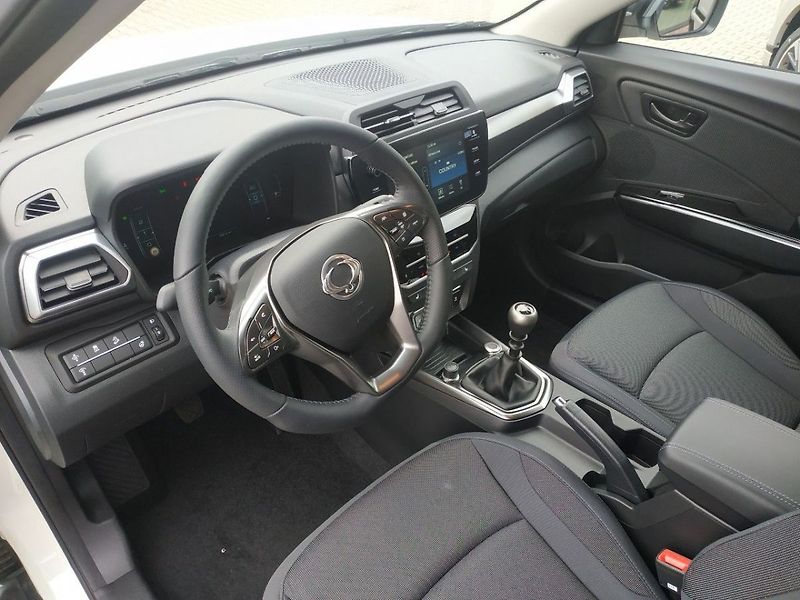 KGM Tivoli 1.5T Style 2WD, MT, SKLADEM - fotka 14 z 31