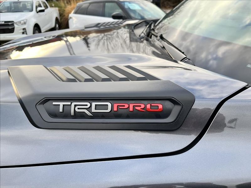 Toyota Sequoia 3,5i-Force MaxTTV6HEV TRD Pro - fotka 42 z 58