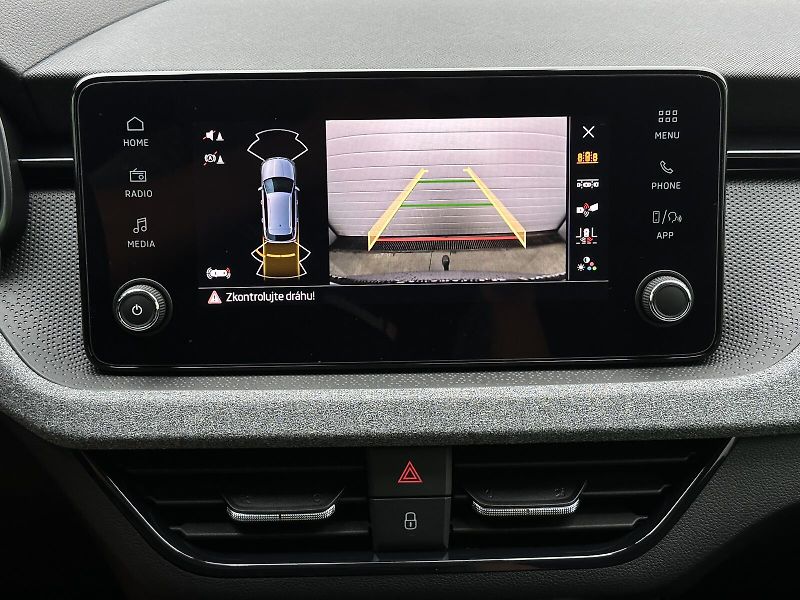 Škoda Kamiq 1.0TSi 116PS KAMERA+PDC P/Z Sm - fotka 31 z 42
