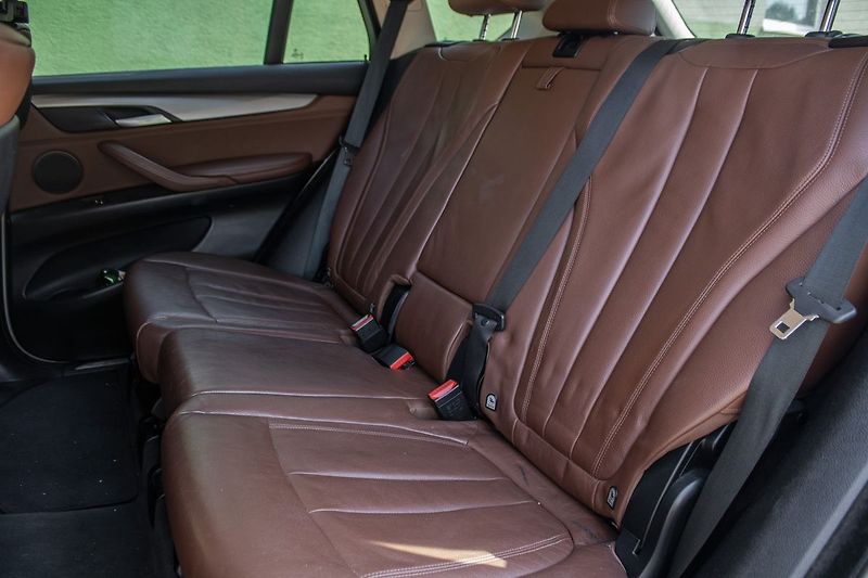 BMW X5 xDrive 30d - fotka 19 z 21