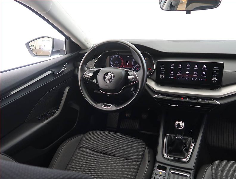 Škoda Octavia (2023) Ambition 2.0 TDI, ČR,1.maj - fotka 7 z 25