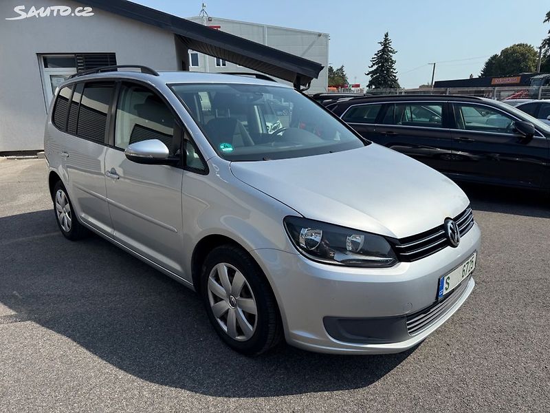 Volkswagen Touran 1.4 tsi, 7 míst - fotka 6 z 13