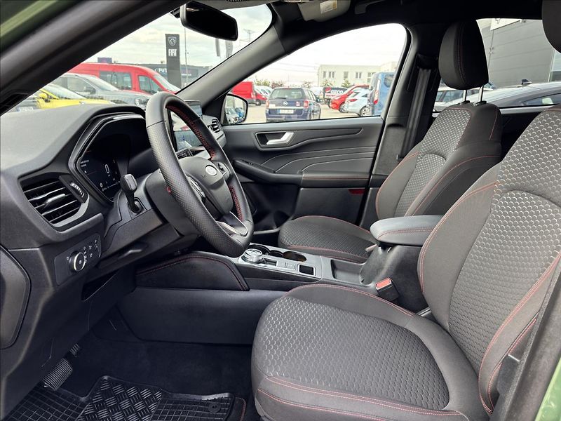 Ford Kuga 1,5 EcoBoost 137kW ST-Line - fotka 21 z 37