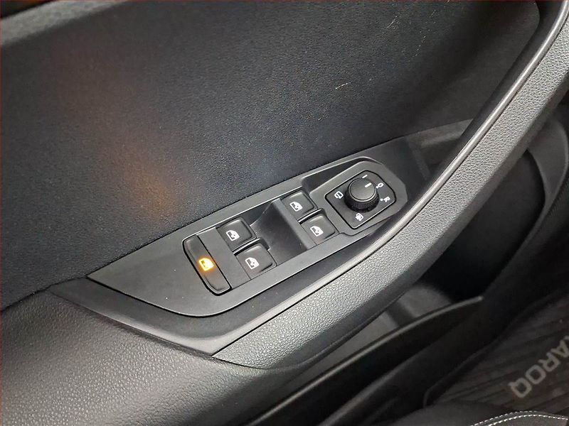 Škoda Karoq (2024) Sportline 2.0 TSI - fotka 18 z 19