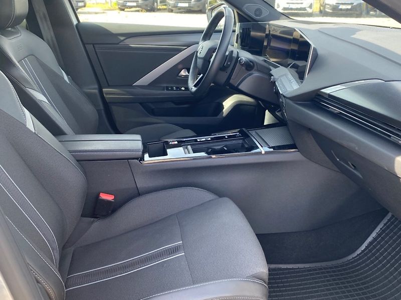 Opel Astra (2024) GS 1,5 CDTI (96kW/130k) AT8 - fotka 7 z 28