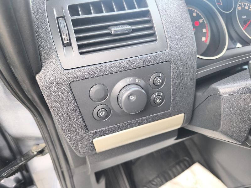 Opel Zafira (2008) 1.8  7MÍST,DOLOŽENÉ KM,SERVIS - fotka 17 z 36