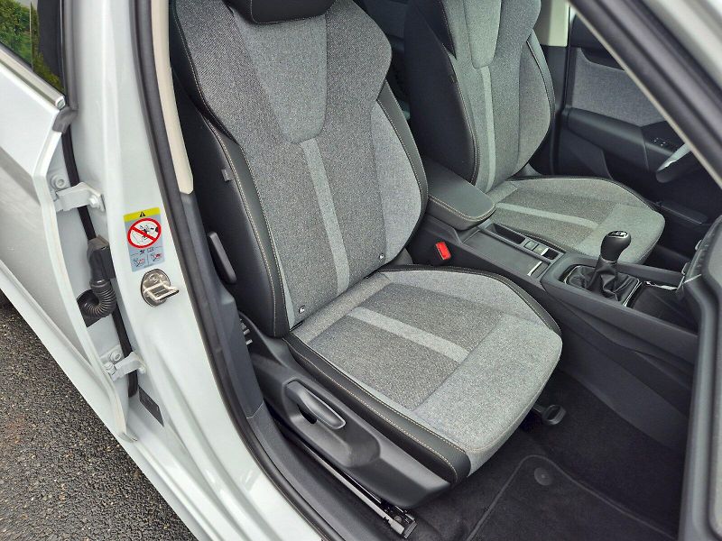 Škoda Octavia (2025) Top Selection 1.5TSi 110kW 6°m - fotka 19 z 30