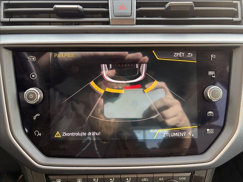 Seat Arona 1,0 TSi  ACC,Kessy,Tažné,Navig - fotka 19 z 50