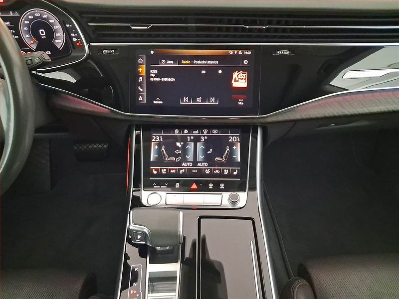Audi Q8 (2019) 50 TDI - fotka 12 z 21