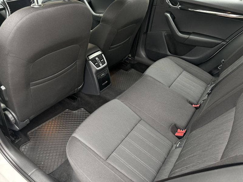 Škoda Octavia 1.6 TDI / 85 kW Style - fotka 11 z 21