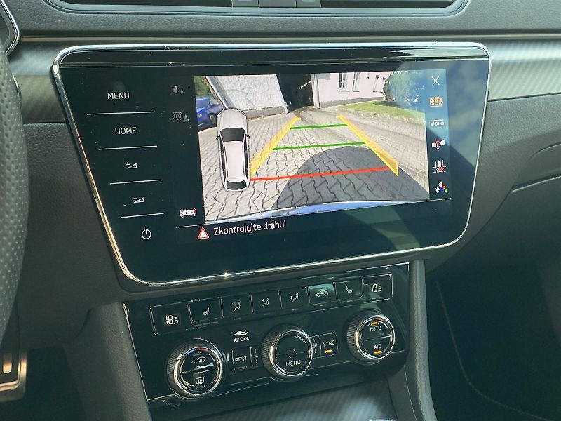 Škoda Superb (2022) Combi 2.0 TDI DSG Sportline - fotka 13 z 35