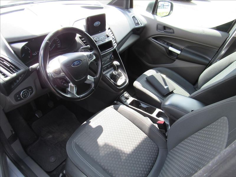 Ford Tourneo Connect 1,5 TDCi 88kW 5 Míst Long - fotka 9 z 32