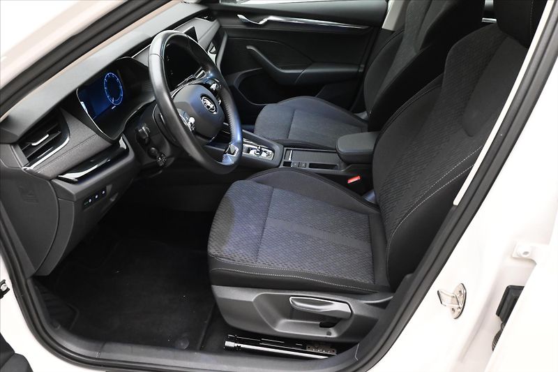 Škoda Octavia 2,0 TDI 110KW DSG STYLE Záruka - fotka 13 z 34