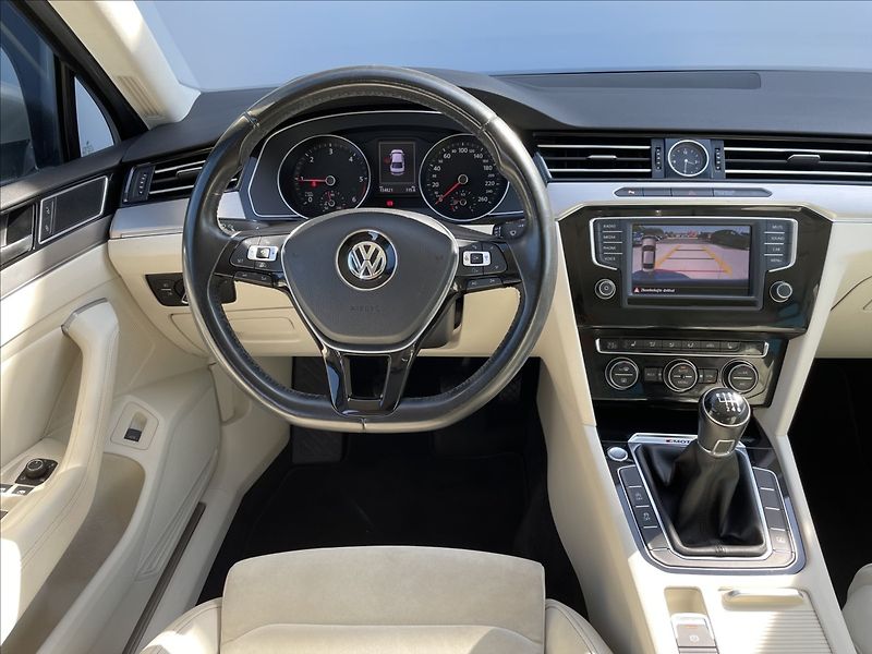 Volkswagen Passat 2,0 TDI 110KW 4X4 ČR. - fotka 10 z 22
