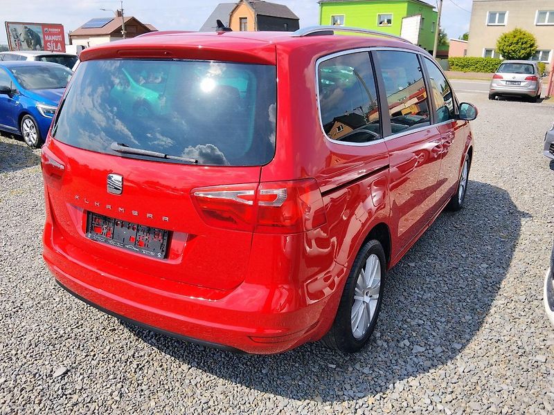 Seat Alhambra (2013) - fotka 38 z 45