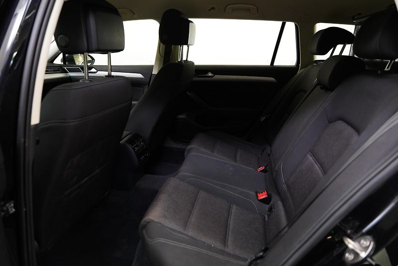 Volkswagen Passat - fotka 24 z 26