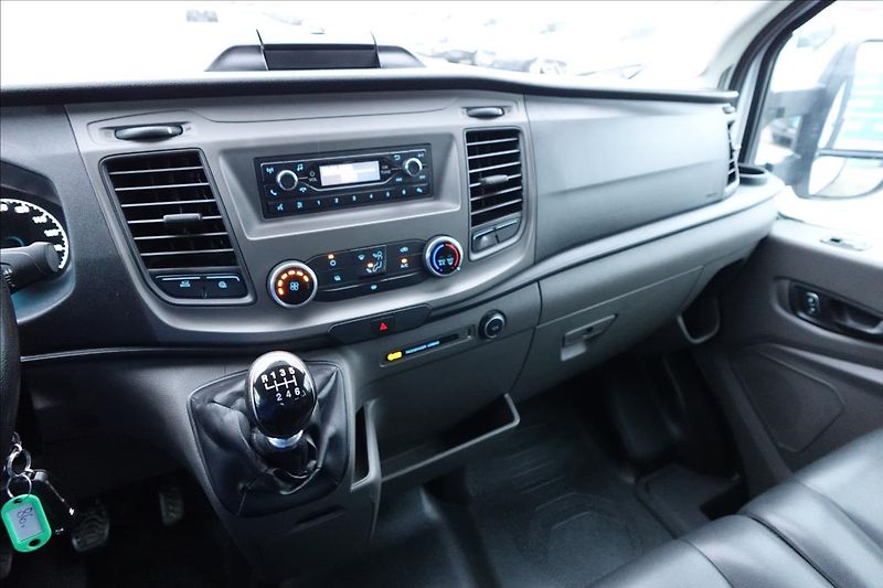 Ford Transit 2,0 TDCi  7MÍST VALNÍK KLIMA S - fotka 31 z 39