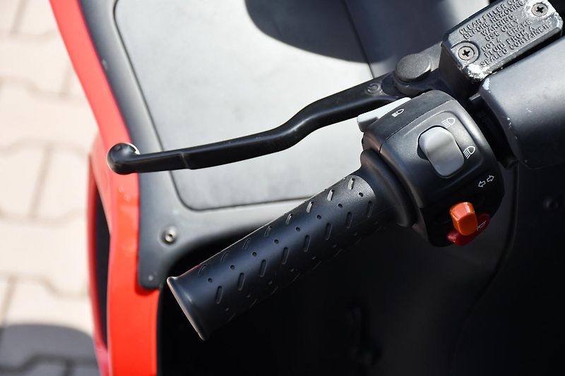 BMW C1 125 SOLO ZADÁNO - fotka 9 z 14