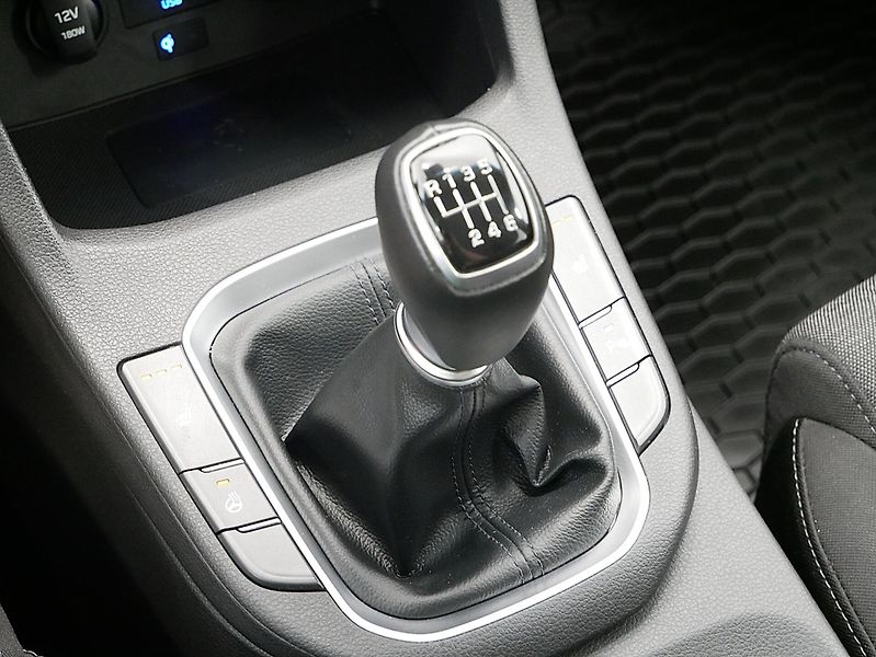 Hyundai i30 - fotka 24 z 28