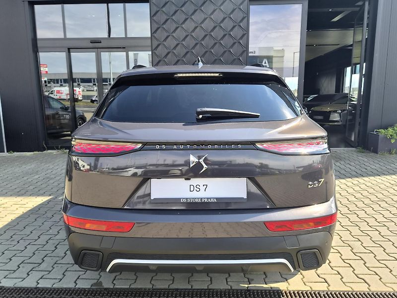 DS Automobiles DS7 (2026) PERFORMANCE LINE 1.5 BlueHDi - fotka 8 z 26