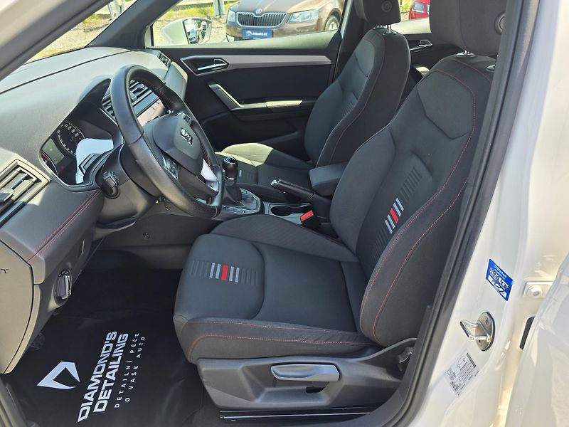 Seat Arona FR 1.5 TSI 110KW FULL LED NAVI - fotka 11 z 26