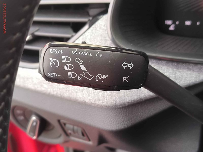 Škoda Kamiq (2024) 1.0 TSi, Selection, DSG - fotka 20 z 24