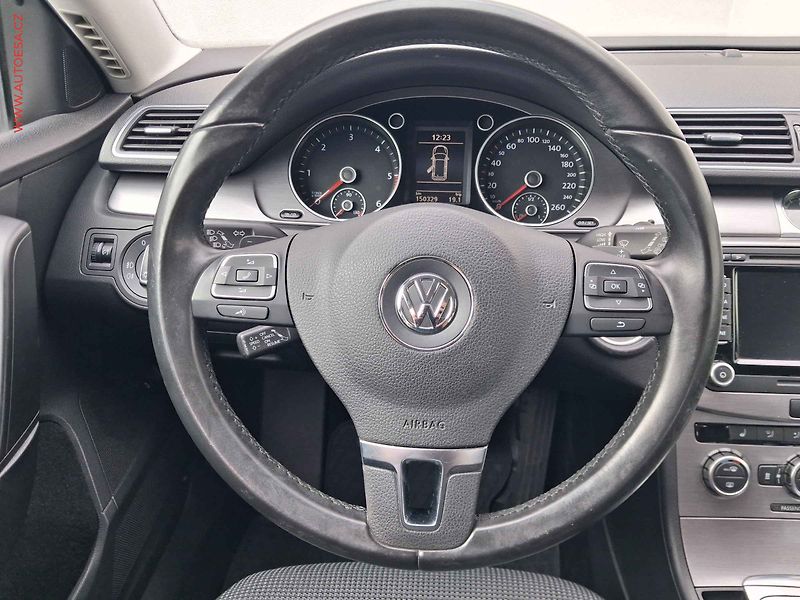 Volkswagen Passat (2014) 2.0 TDi, Comfortline, DSG - fotka 11 z 20