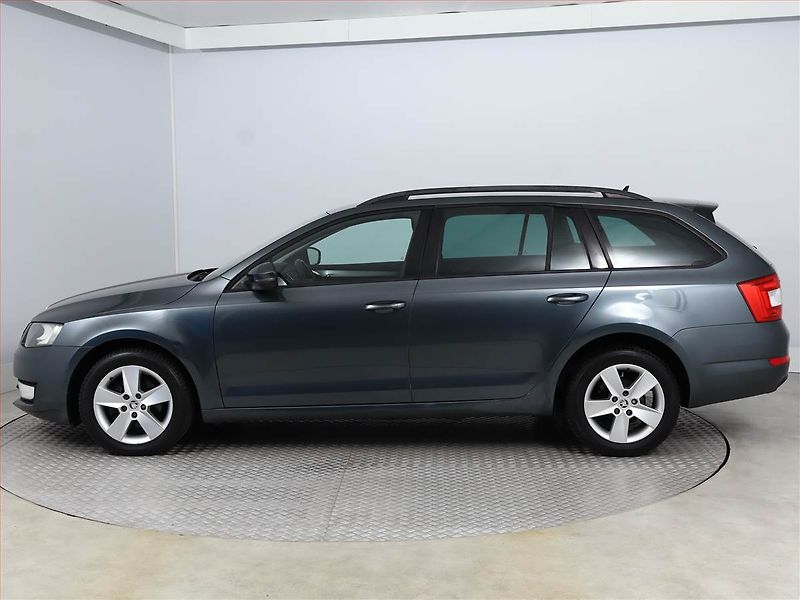 Škoda Octavia (2014) Greenline 1.6 TDI, Serv.kniha - fotka 3 z 15