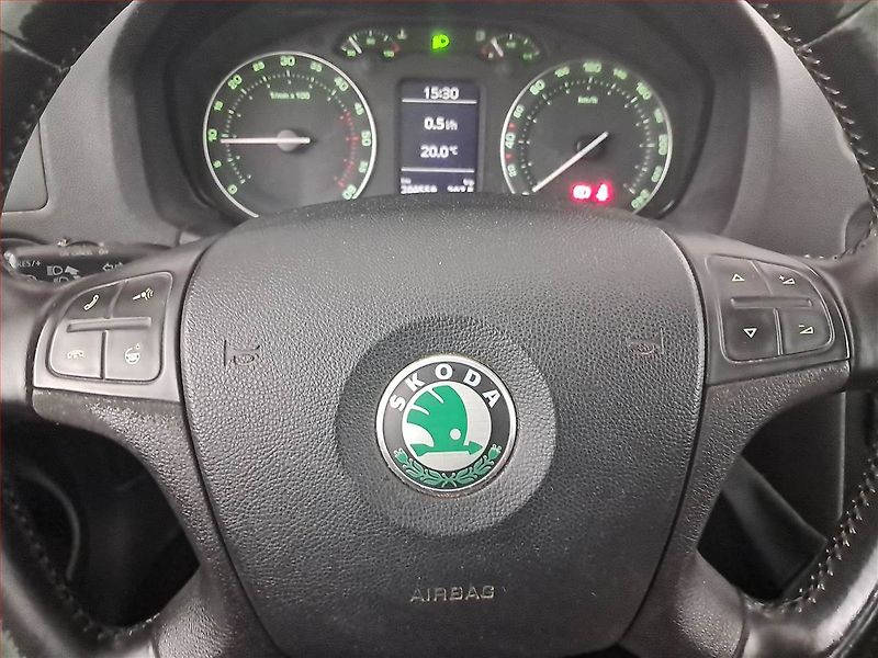 Škoda Octavia (2008) Scout 2.0 TDI, 4X4, Tažné - fotka 15 z 19