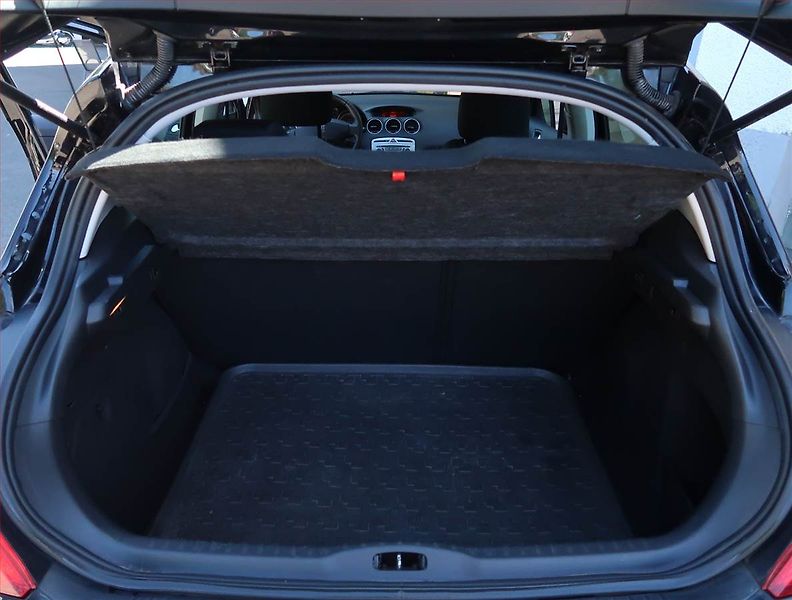 Peugeot 308 (2010) 1.4 VTi - fotka 13 z 15