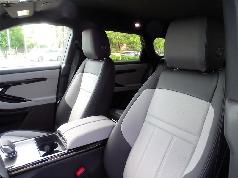 Land Rover Range Rover Evoque (2026) 2,0 D165 DYNAMIC SE AWD - fotka 9 z 25