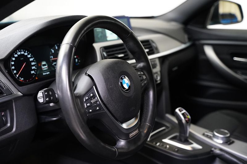 BMW Řada 4 - fotka 14 z 26