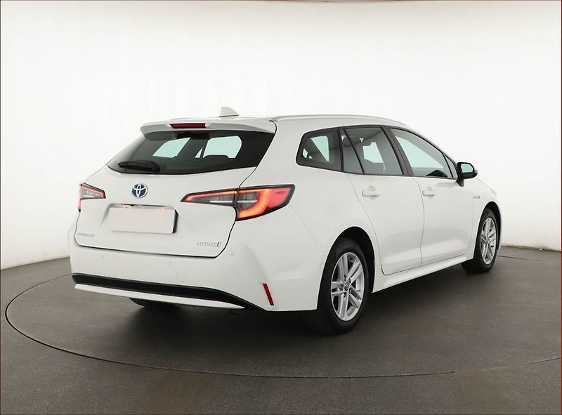 Toyota Corolla (2021) 1.8 Hybrid, Automat, ČR,1.maj - fotka 5 z 20